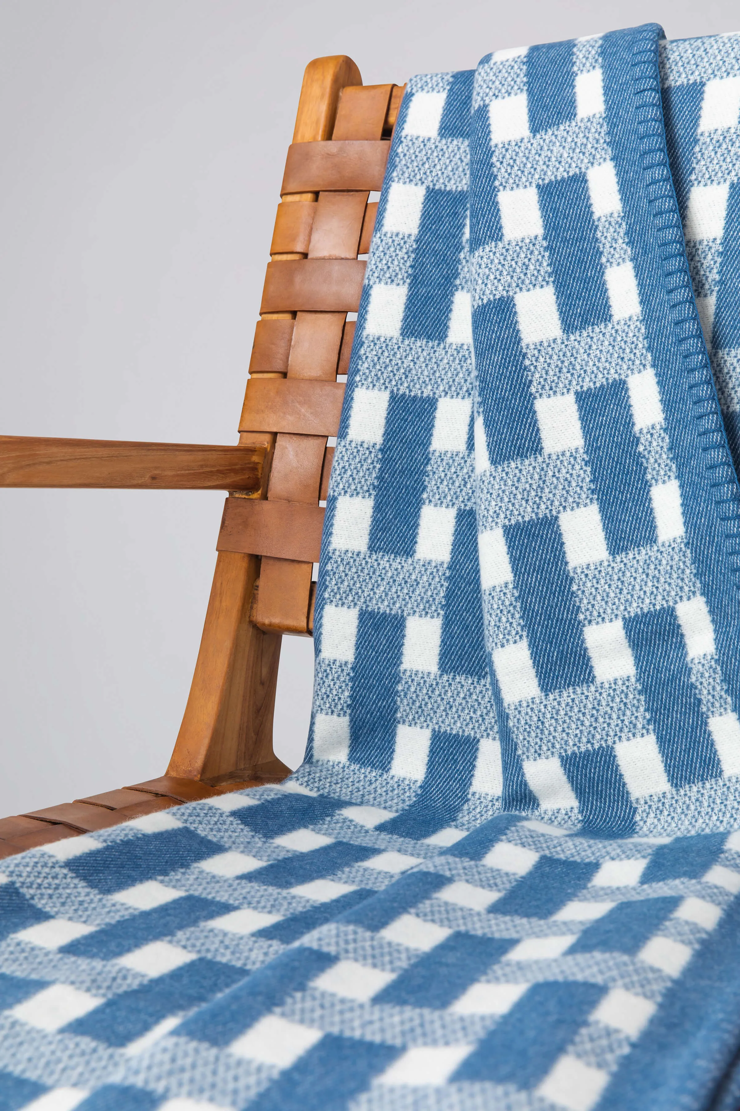 Blanket Stitched Basketweave Throw