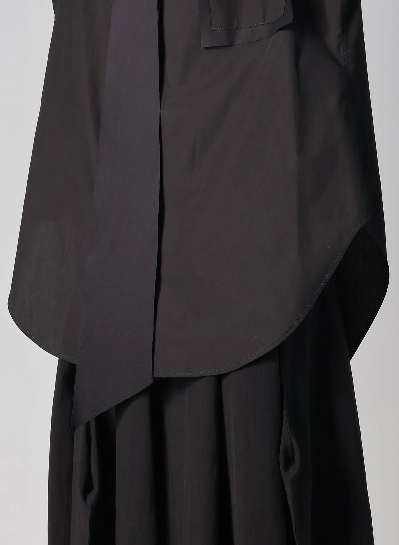 BROAD R-CUTTING TIE BLOUSE