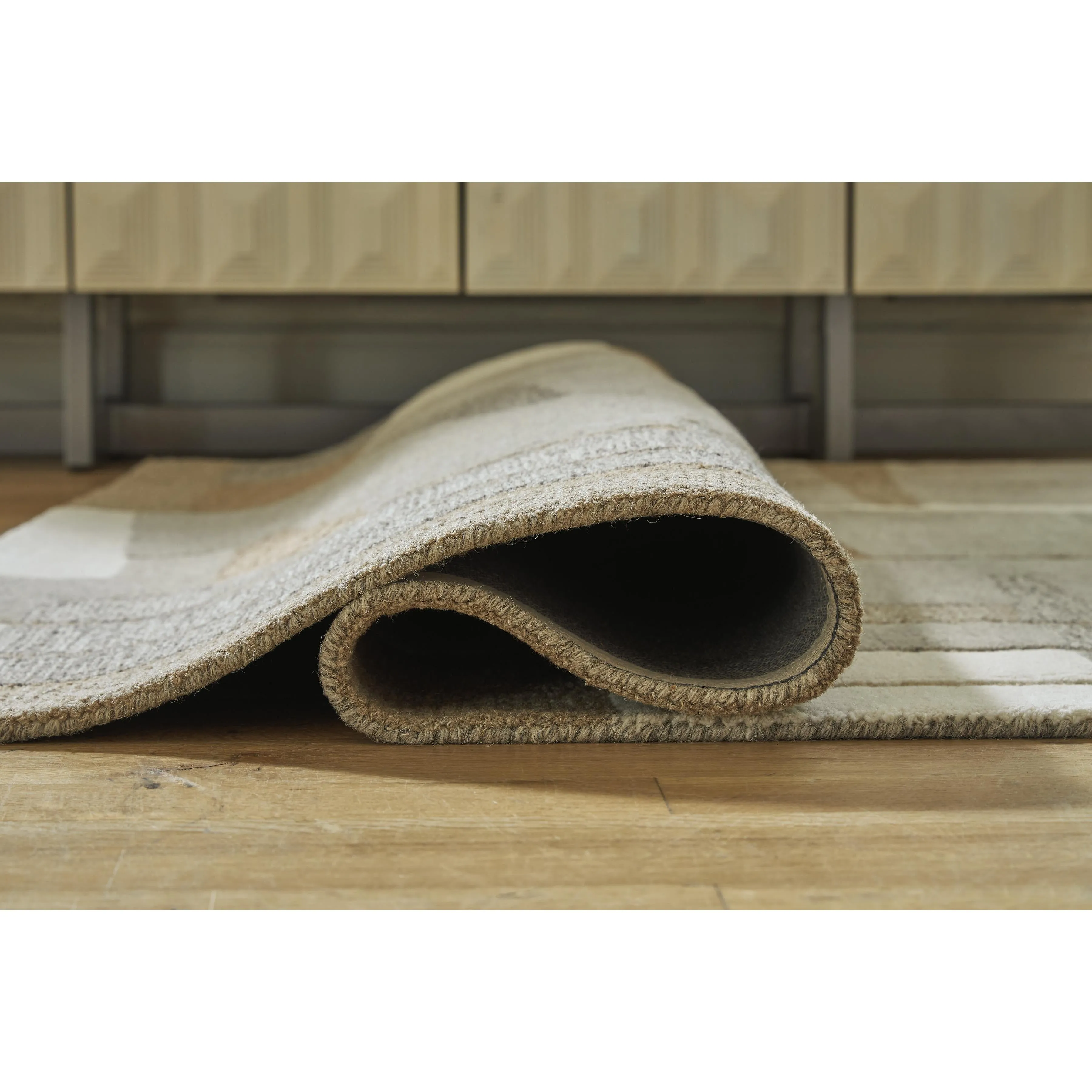 Signature Design by Ashley Abbotton R406331 Large Rug