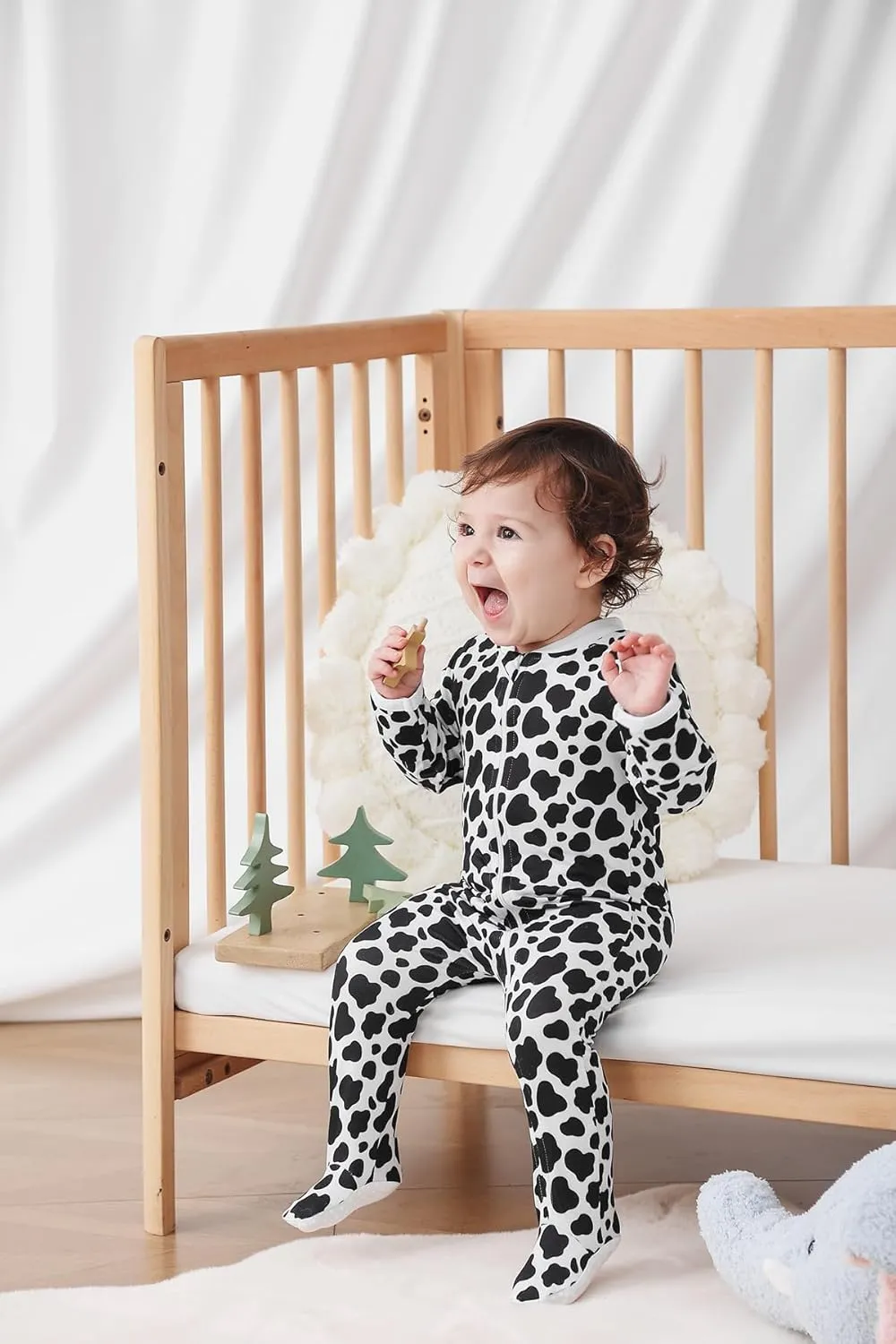 UNIFACO Baby Girls Boys Footed Pajamas One-Piece Sleeper Snug Fit Sleep and Play Zip Front Footie Romper 0-12 Month