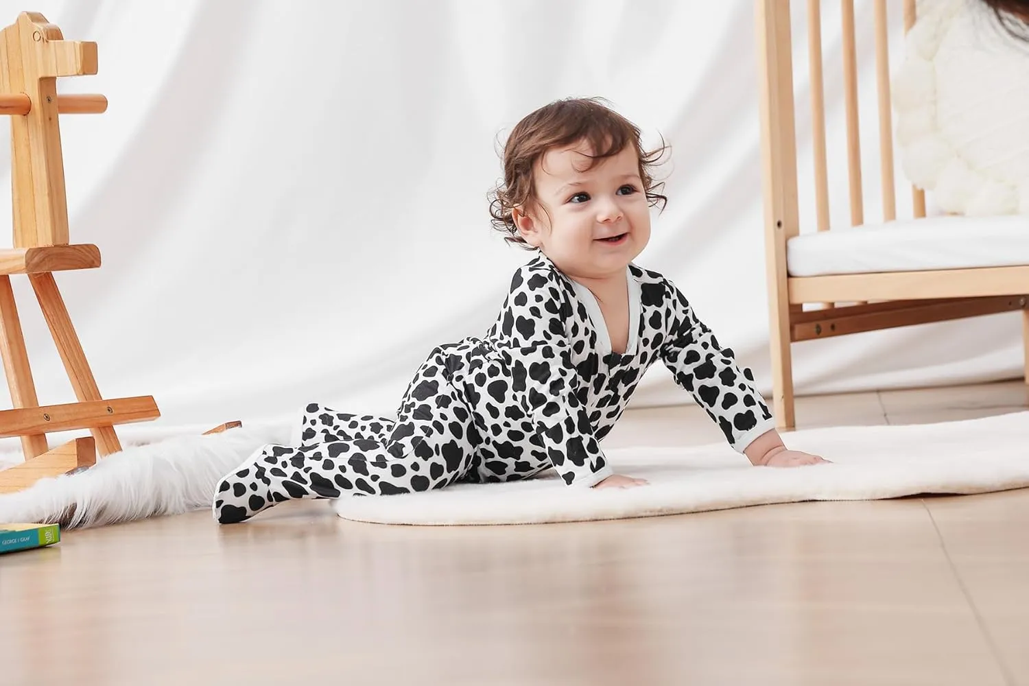 UNIFACO Baby Girls Boys Footed Pajamas One-Piece Sleeper Snug Fit Sleep and Play Zip Front Footie Romper 0-12 Month